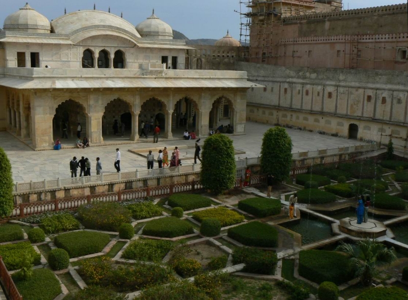 palác Amber, Rádžastán mughalske-zahrady